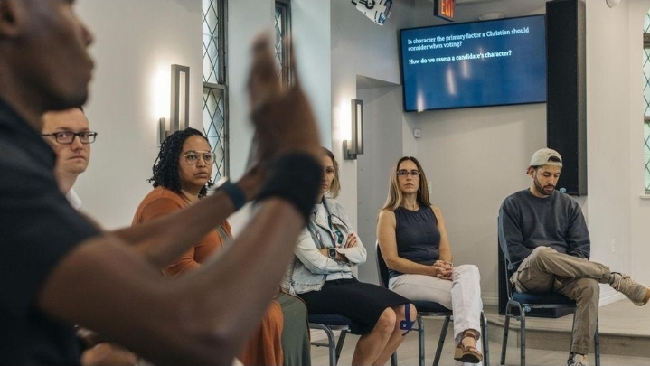 Polarização política também chega às igrejas e desafia a convivência entre cristãos